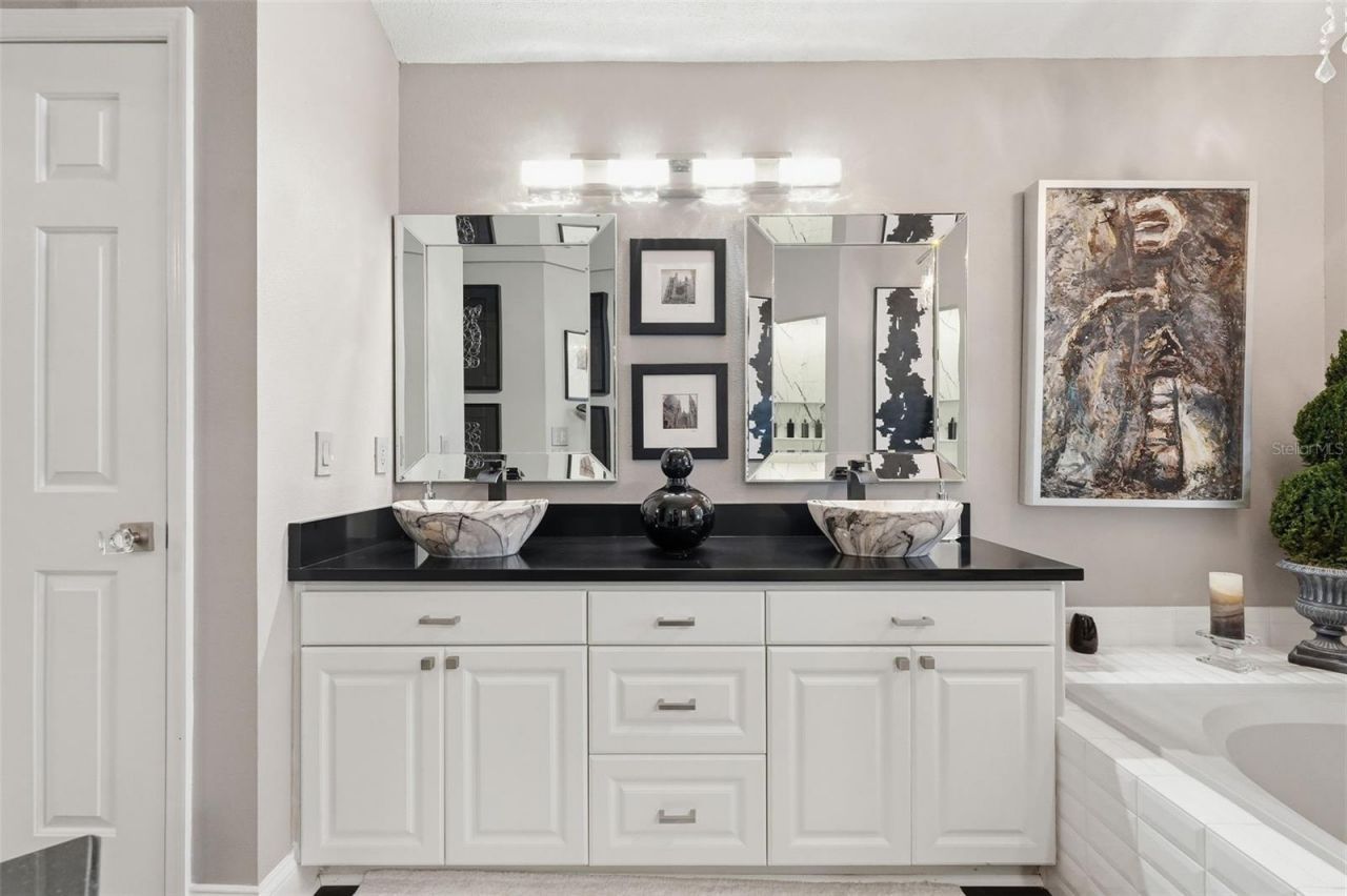 11760 Ashley Court , Seminole, FL 33772 Photo