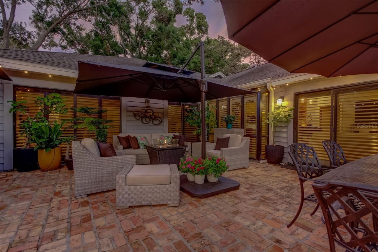 11760 Ashley Court , Seminole, FL 33772 Photo