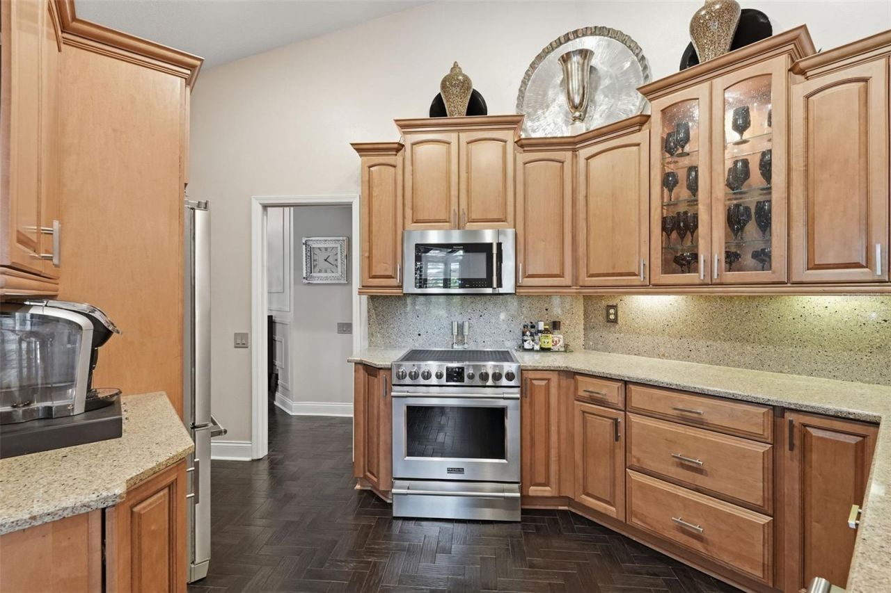 11760 Ashley Court , Seminole, FL 33772 Photo