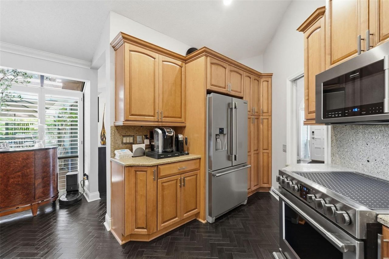 11760 Ashley Court , Seminole, FL 33772 Photo