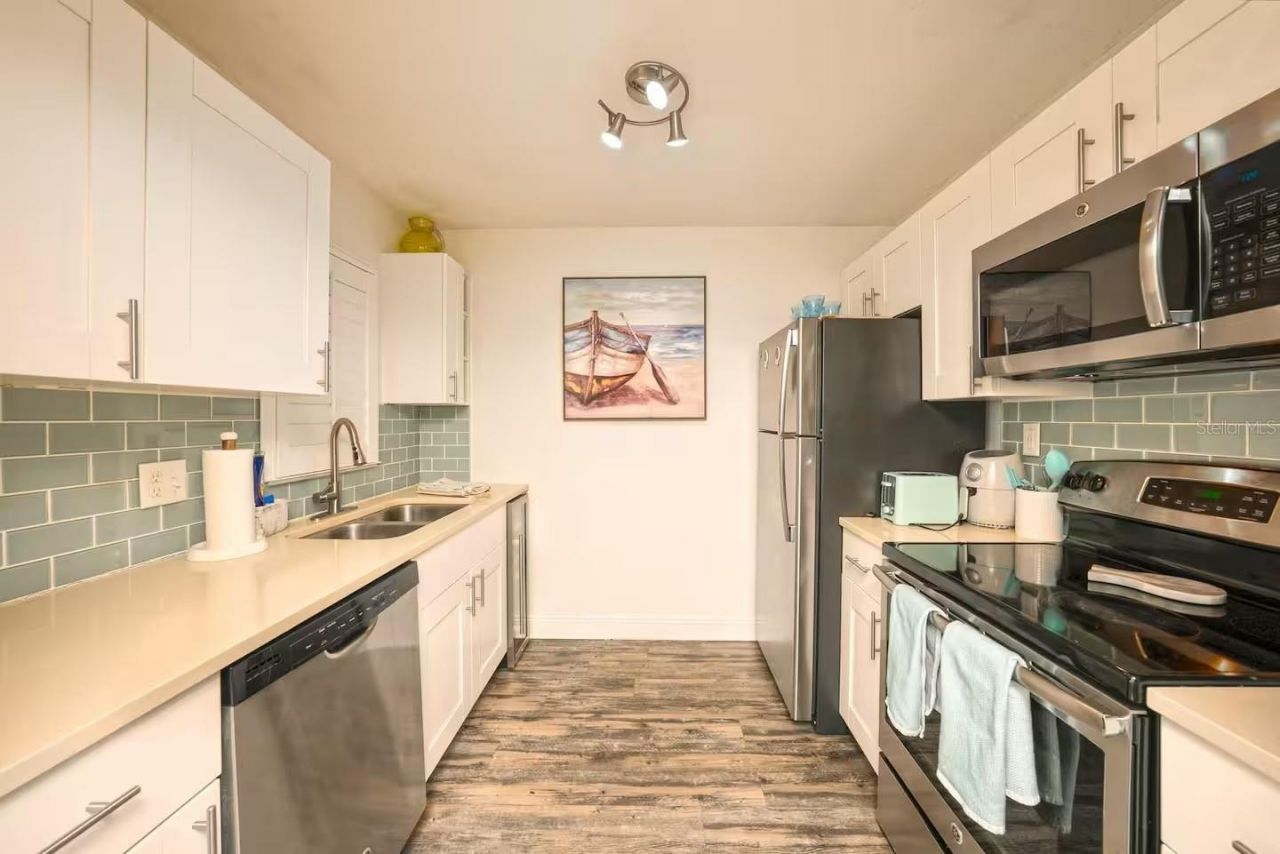 17035 Gulf Boulevard, Unit 216, North Redington Beach, FL 33708 Photo