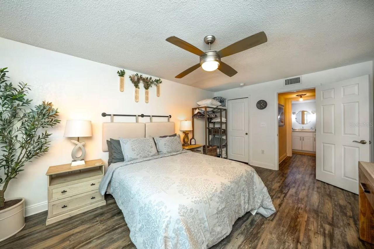 17035 Gulf Boulevard, Unit 216, North Redington Beach, FL 33708 Photo