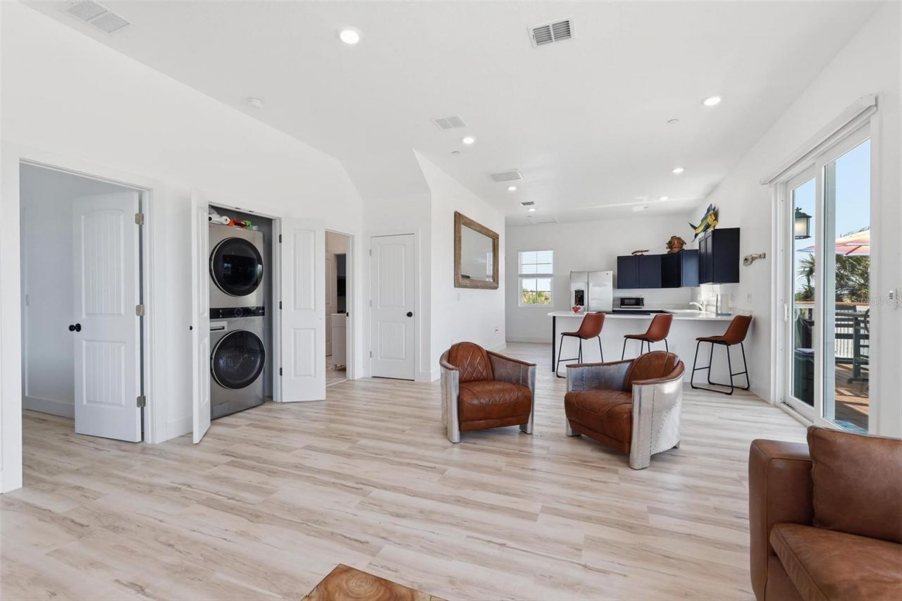 856 Ladyfish Avenue, New Smyrna Beach, FL 32169 Photo