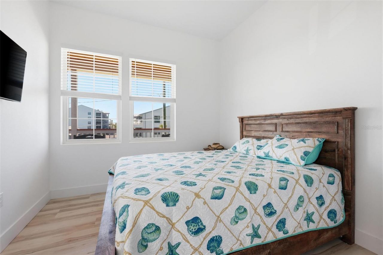 856 Ladyfish Avenue, New Smyrna Beach, FL 32169 Photo