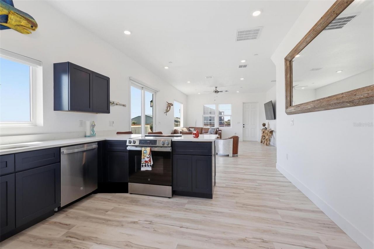 856 Ladyfish Avenue, New Smyrna Beach, FL 32169 Photo