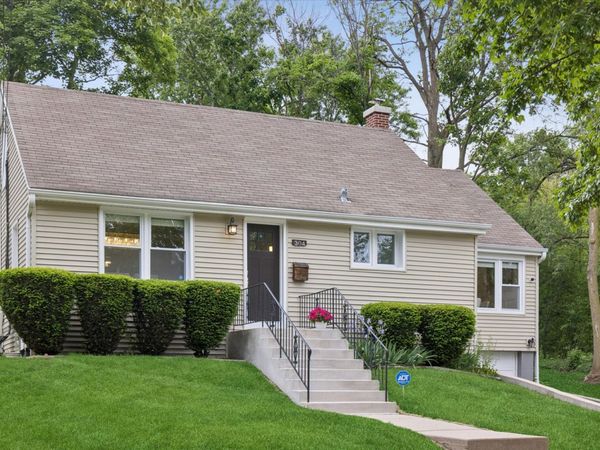 304 Bryant Avenue , Glen Ellyn, IL 60137