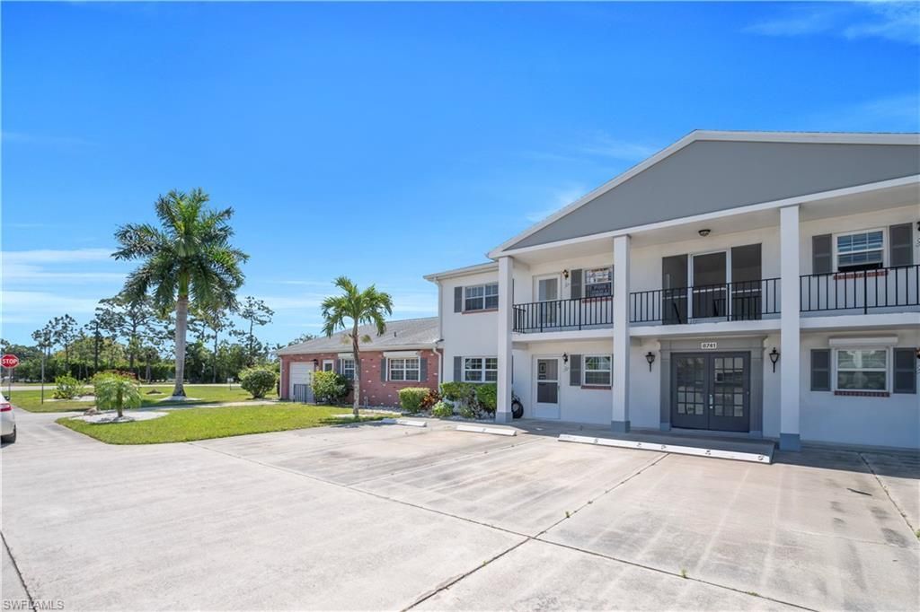 8741 Lueck Ln , Unit 5, Fort Myers, FL 33919 Photo
