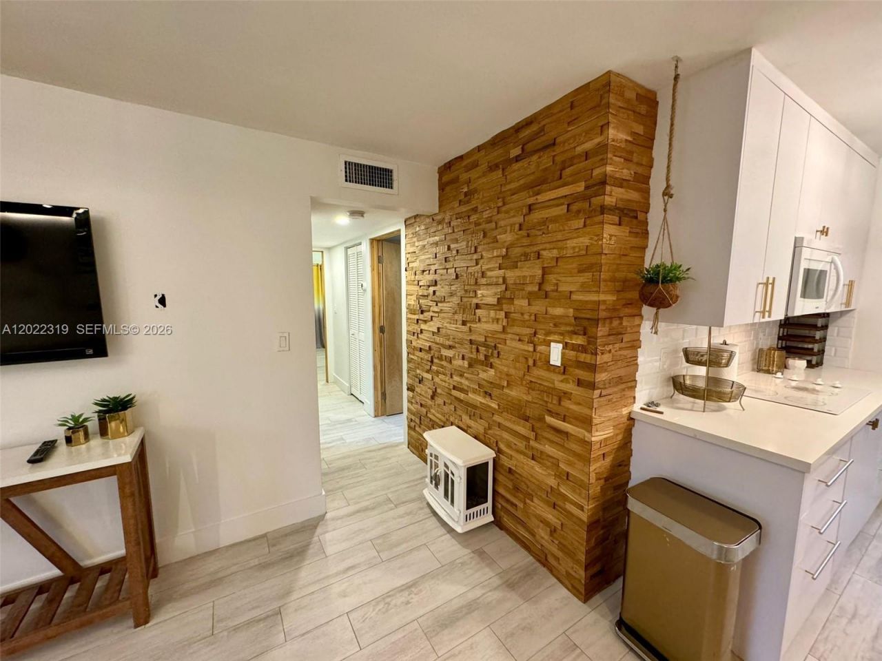 1121 SW 7th St , Unit 1, Miami, FL 33130 Photo