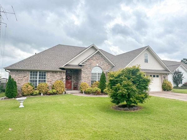 1502 Lauren , Searcy, AR 72143
