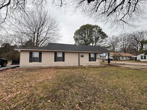 329 Arkansas, Wynne, AR 72396