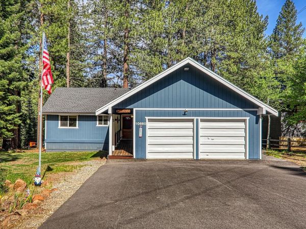 10666 Torrey Pine Road, Truckee, CA 96161