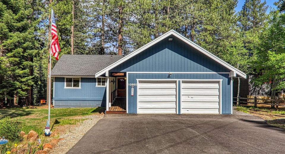 10666 Torrey Pine Road, Truckee, CA 96161 Photo