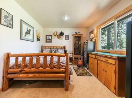 10666 Torrey Pine Road, Truckee, CA 96161 Photo