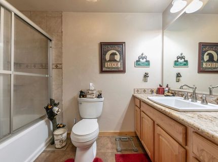 10666 Torrey Pine Road, Truckee, CA 96161 Photo