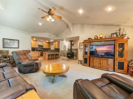 10666 Torrey Pine Road, Truckee, CA 96161 Photo