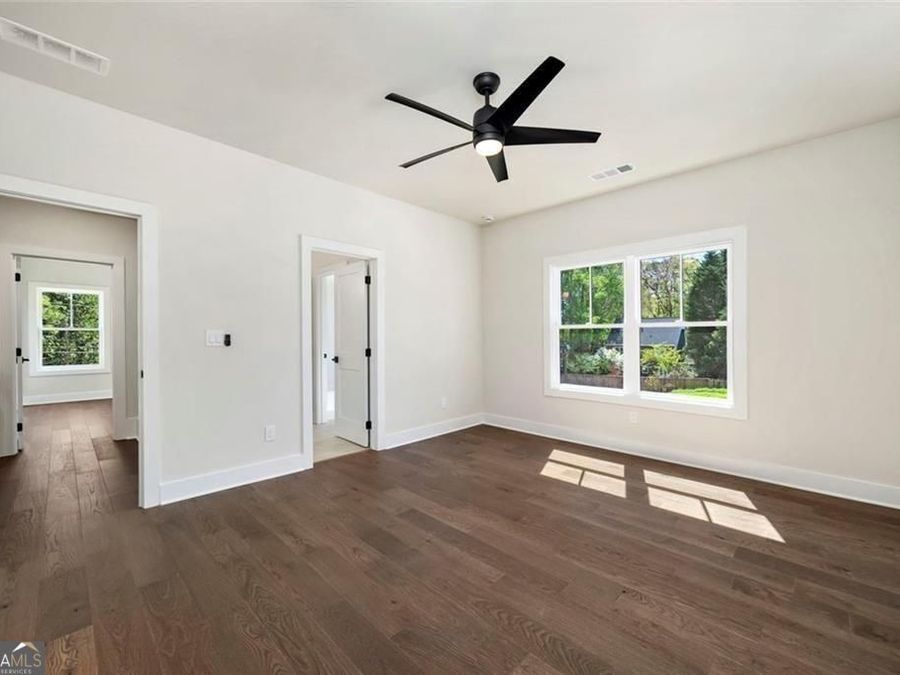 Property Image 100