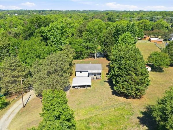 1463 Thomas Haith Lane , Burlington, NC 27215
