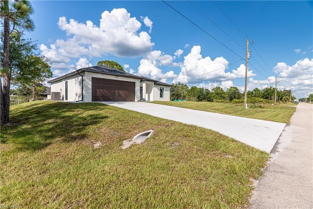 2710 42nd St W, Lehigh Acres, FL 33971 Photo