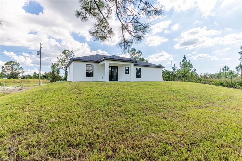 2710 42nd St W, Lehigh Acres, FL 33971 Photo