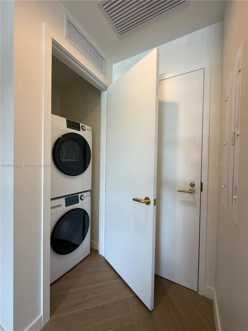 2700 NW 2nd Ave, Unit 305, Miami, FL 33127 Photo