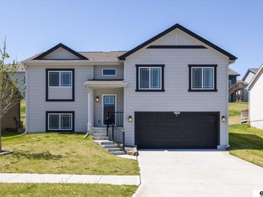 7752 N 108th Street , Omaha, NE 68142