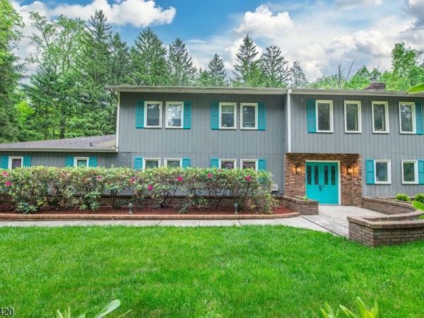 181 Center Grove Rd, Randolph, NJ 07869