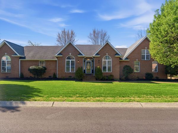 1043 Willow Park Cir, Hendersonville, TN 37075