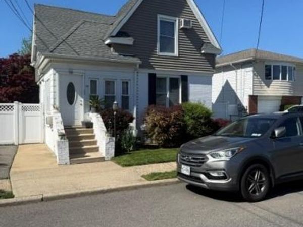 38 Grant Avenue, Bethpage, NY 11714