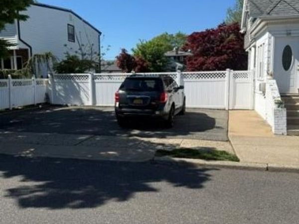 38 Grant Avenue , Bethpage, NY 11714