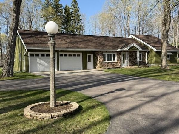 E 10222 E County Road H-58, Munising, MI 49862