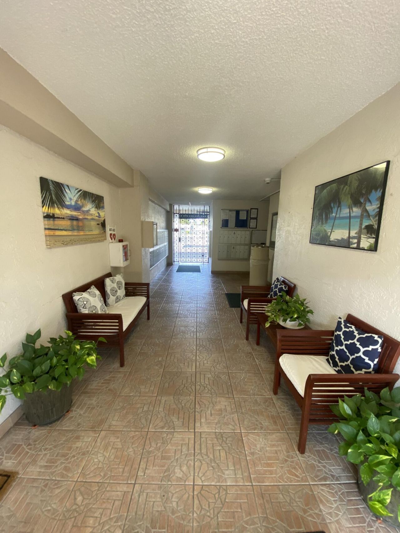 1731 SE 15th Street, Unit 202, Fort Lauderdale, FL 33316 Photo