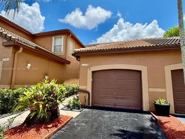 1498 Barcelona Way , Unit 3-21, Weston, FL 33327