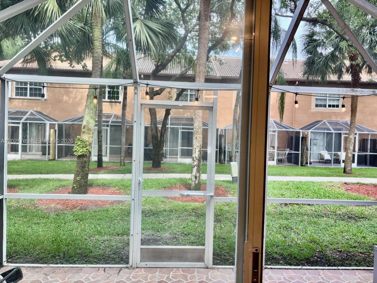 1498 Barcelona Way , Unit 3-21, Weston, FL 33327 Photo