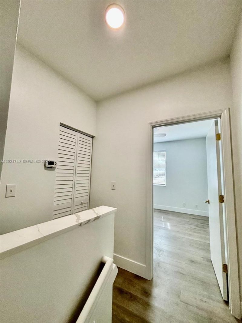 1498 Barcelona Way , Unit 3-21, Weston, FL 33327 Photo