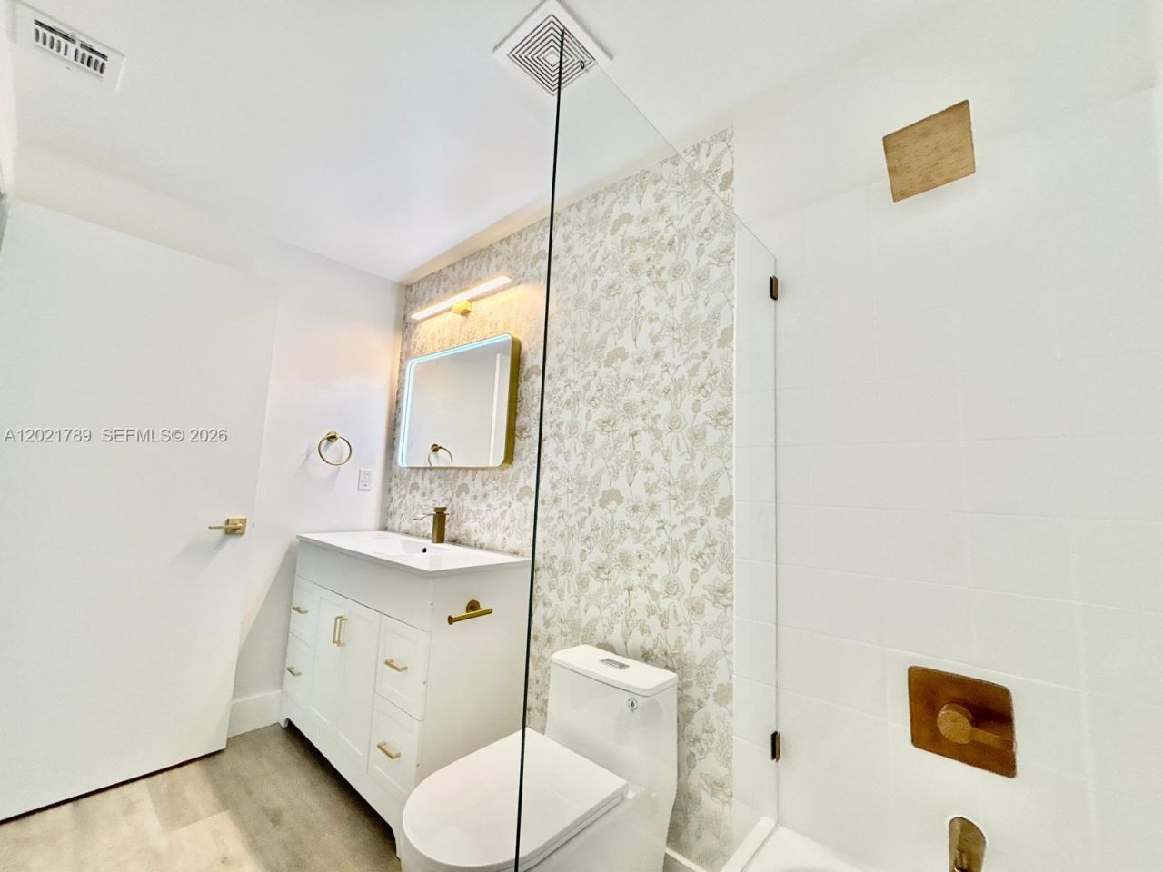 1498 Barcelona Way , Unit 3-21, Weston, FL 33327 Photo