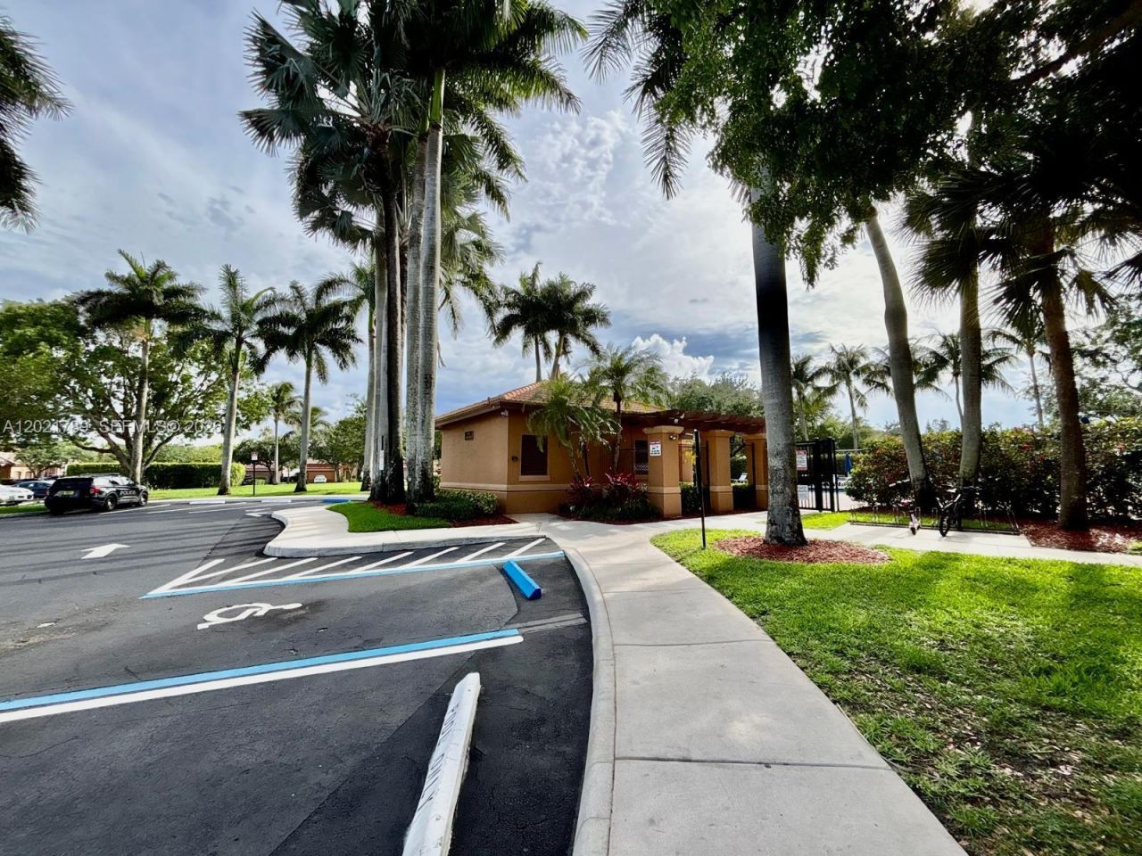 1498 Barcelona Way , Unit 3-21, Weston, FL 33327 Photo