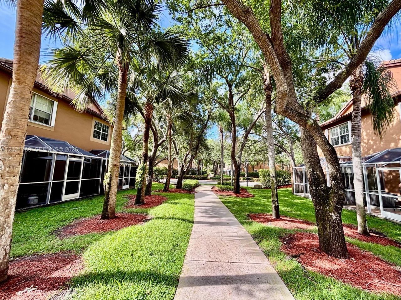 1498 Barcelona Way , Unit 3-21, Weston, FL 33327 Photo
