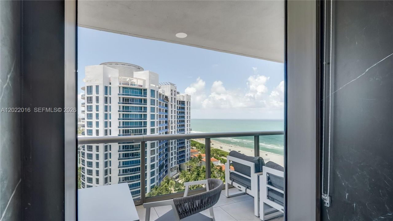 5875 Collins Ave, Unit 1807, Miami Beach, FL 33140 Photo