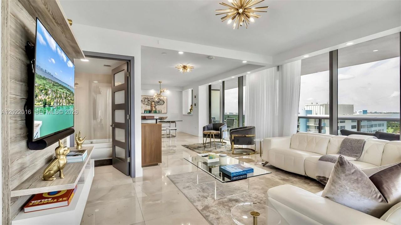 5875 Collins Ave, Unit 1807, Miami Beach, FL 33140 Photo