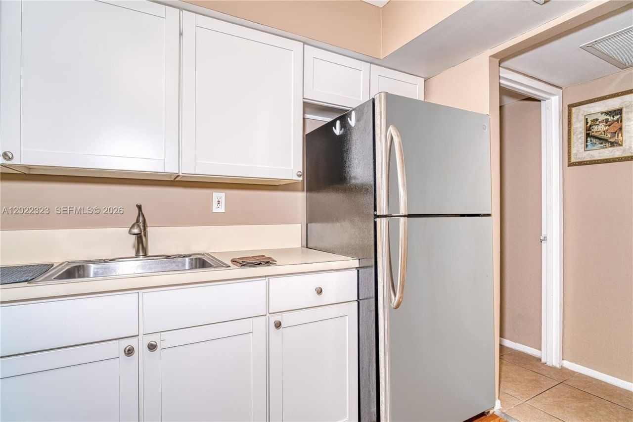 200 177th Dr , Unit 519, Sunny Isles Beach, FL 33160 Photo