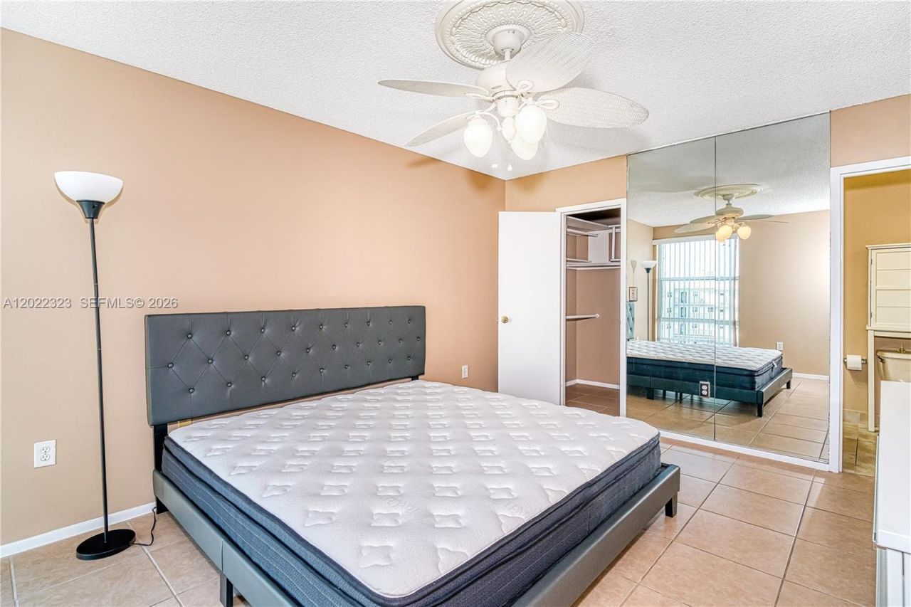 200 177th Dr , Unit 519, Sunny Isles Beach, FL 33160 Photo