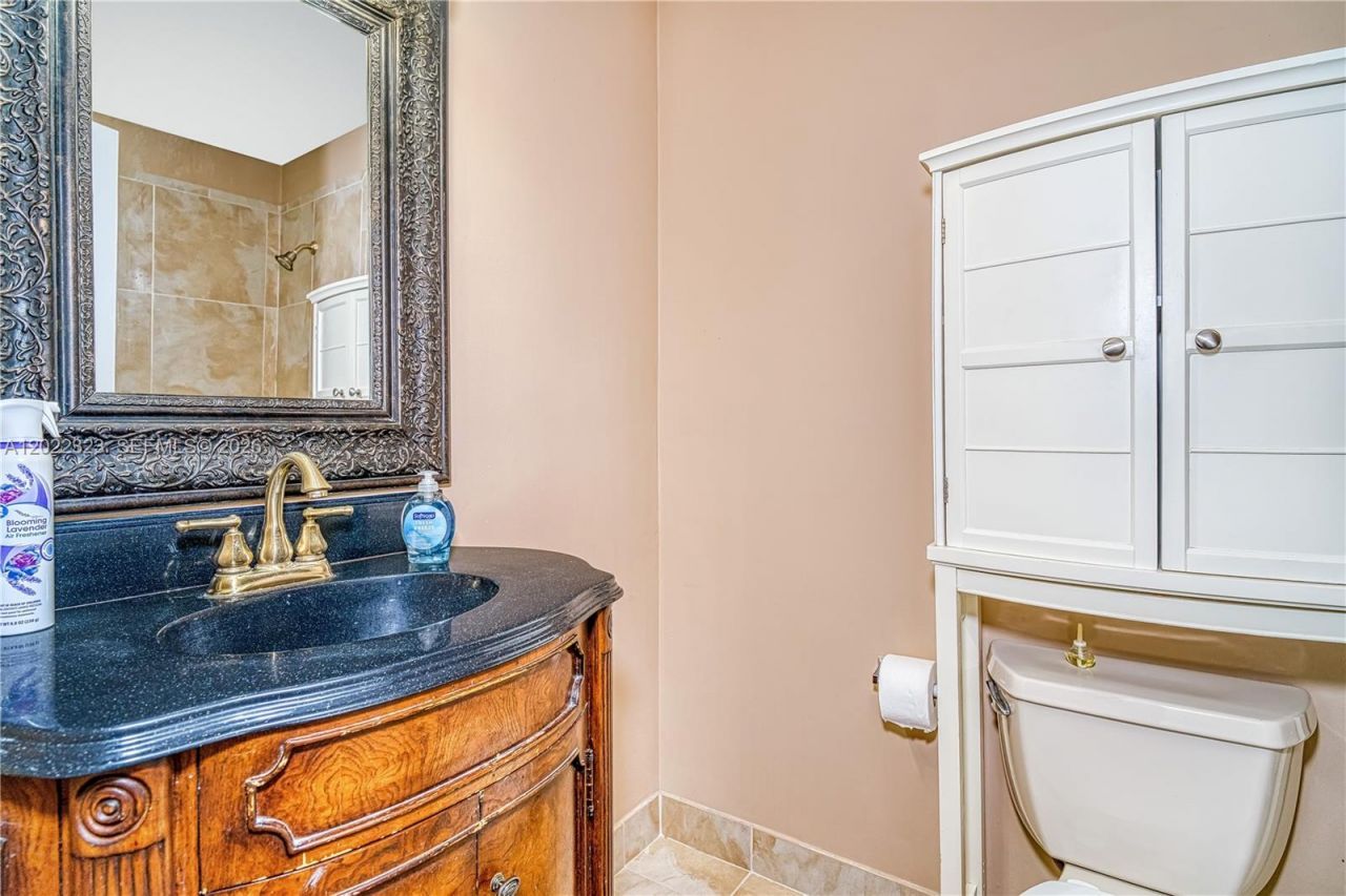 200 177th Dr , Unit 519, Sunny Isles Beach, FL 33160 Photo