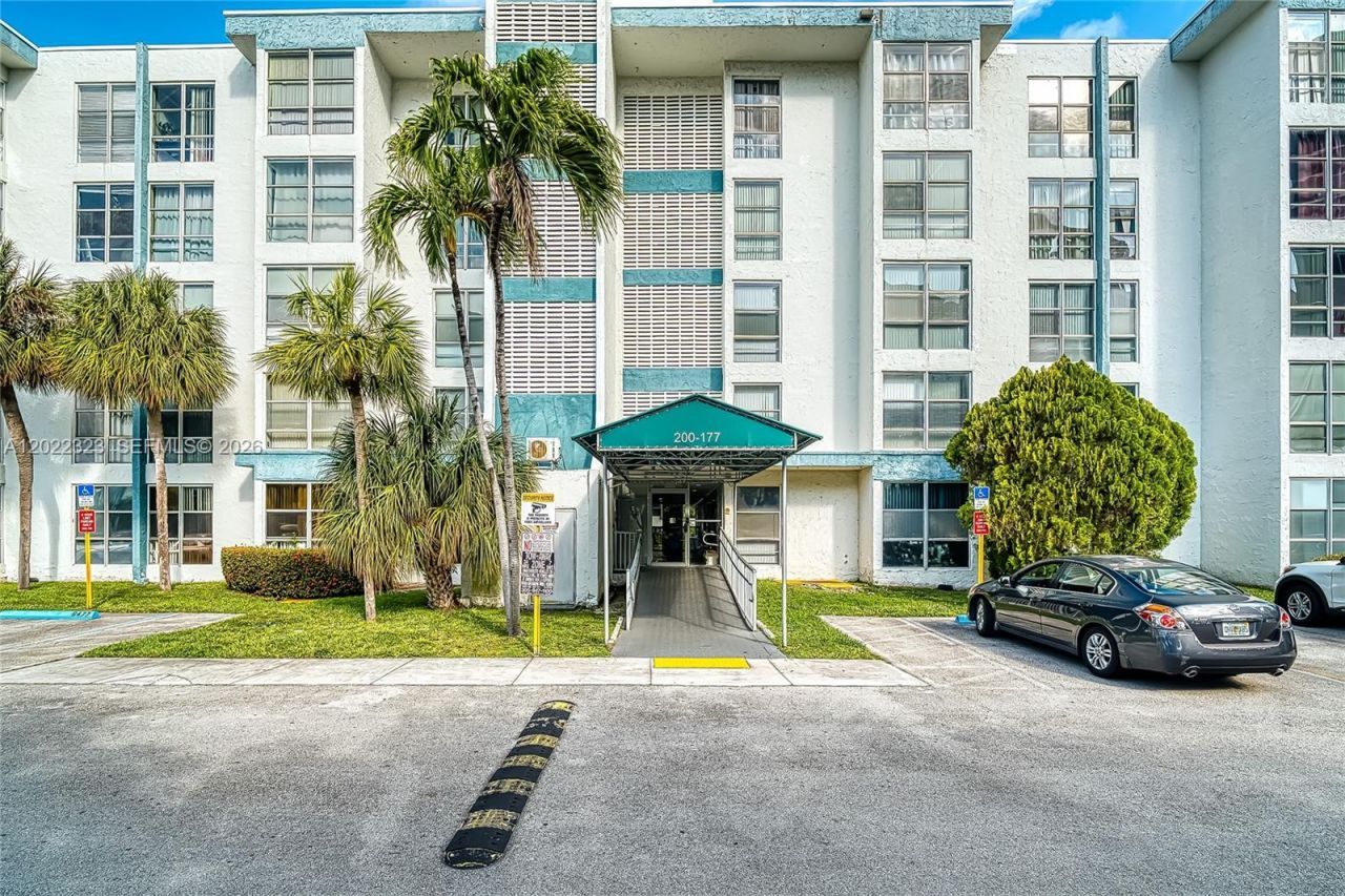200 177th Dr , Unit 519, Sunny Isles Beach, FL 33160 Photo