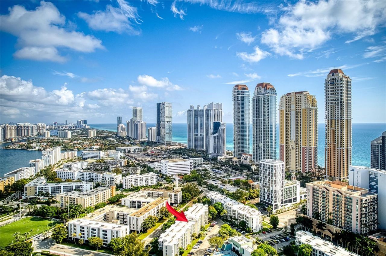 200 177th Dr , Unit 519, Sunny Isles Beach, FL 33160 Photo