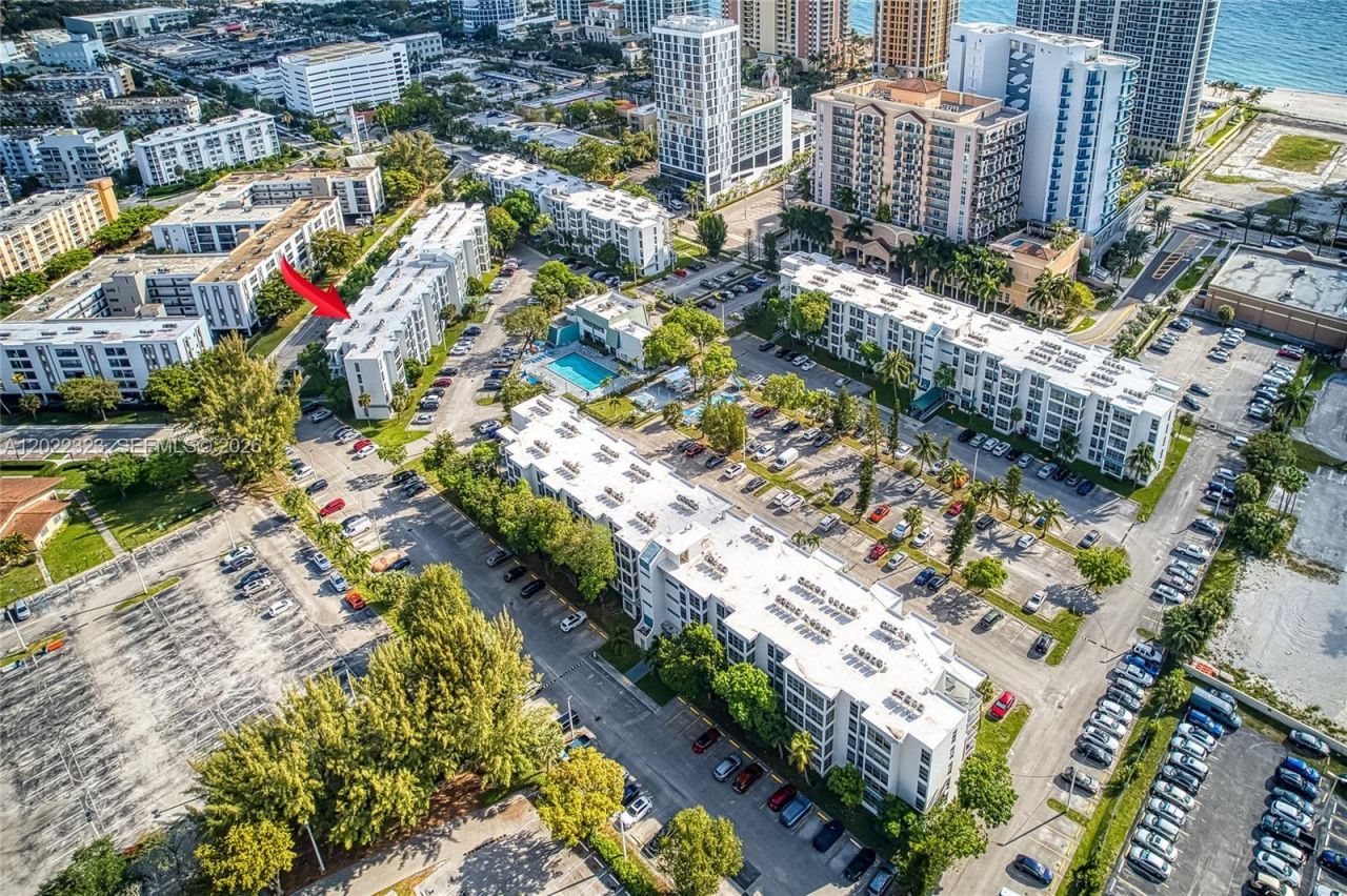 200 177th Dr , Unit 519, Sunny Isles Beach, FL 33160 Photo