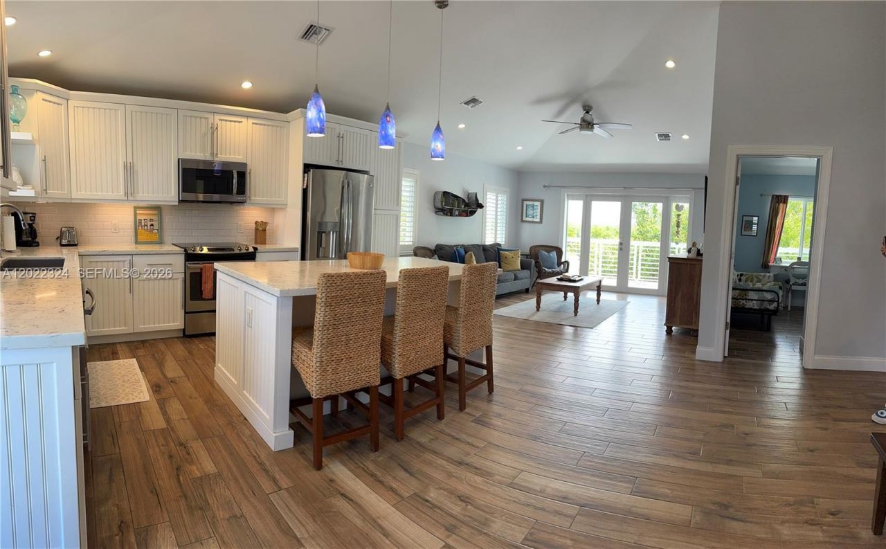 102 Venetian Dr , Unit 102, Islamorada, FL 33036 Photo