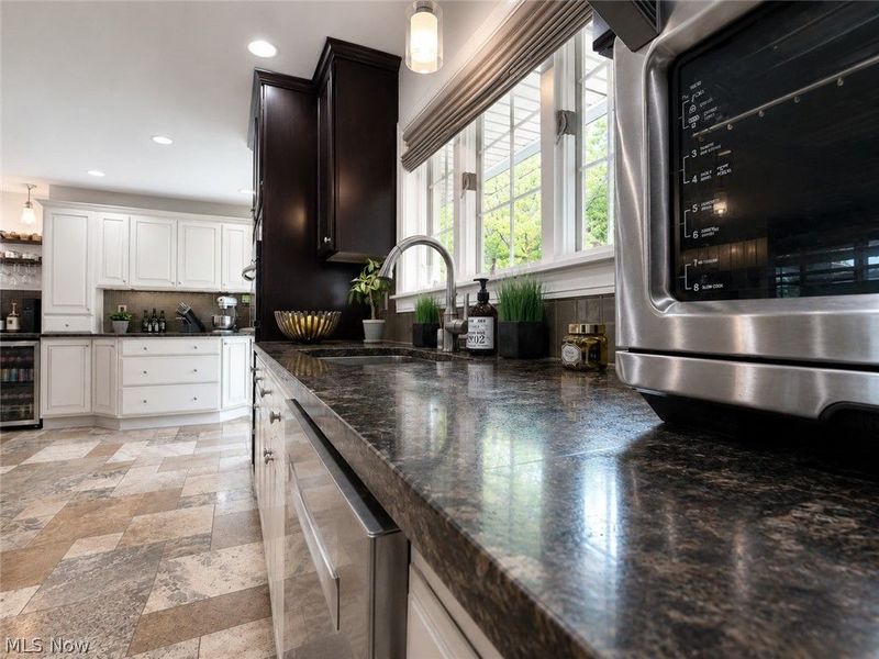 6325 Crossview Road, Seven Hills, OH 44131 Photo 14