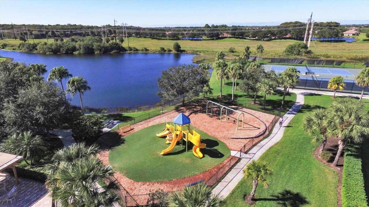 8222 Haven Harbour Way, Bradenton, FL 34212 Photo