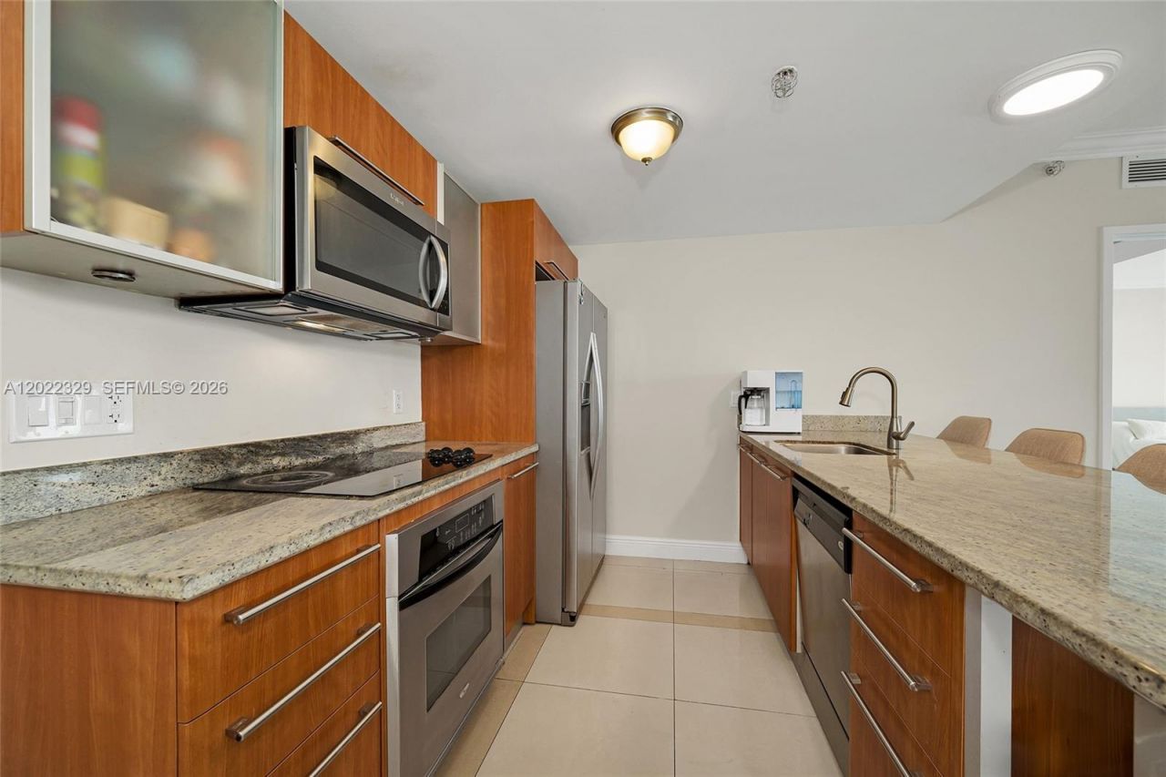 185 SW 7th St , Unit 4201, Miami, FL 33130 Photo