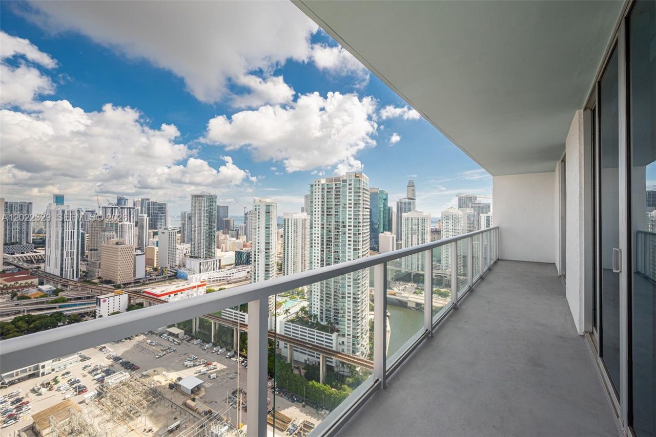 185 SW 7th St , Unit 4201, Miami, FL 33130 Photo